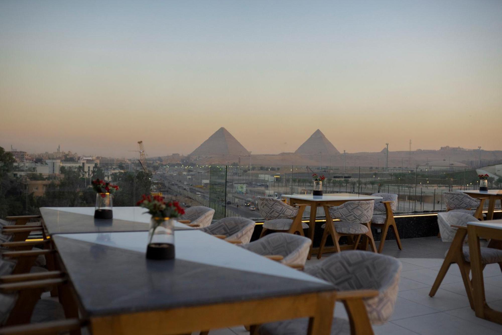 Royal Great Pyramid Inn Kafr Ghatati المظهر الخارجي الصورة