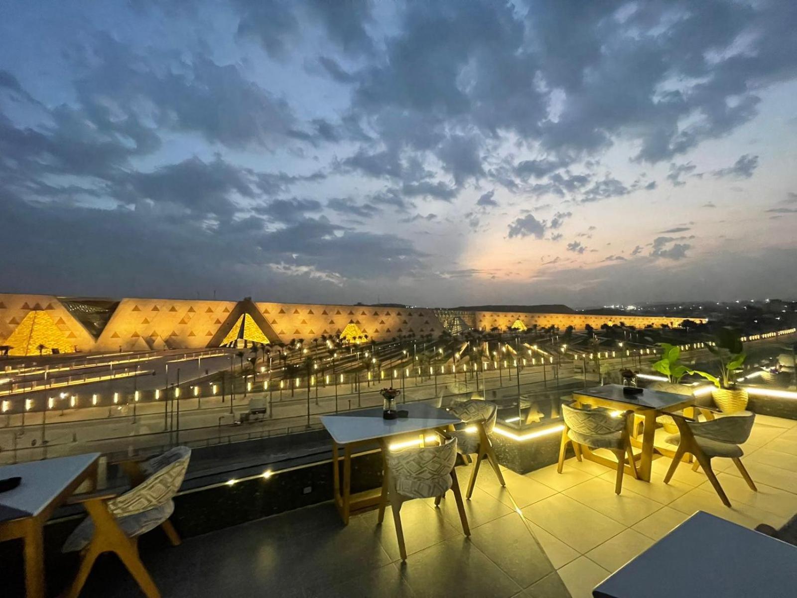 Royal Great Pyramid Inn Kafr Ghatati المظهر الخارجي الصورة