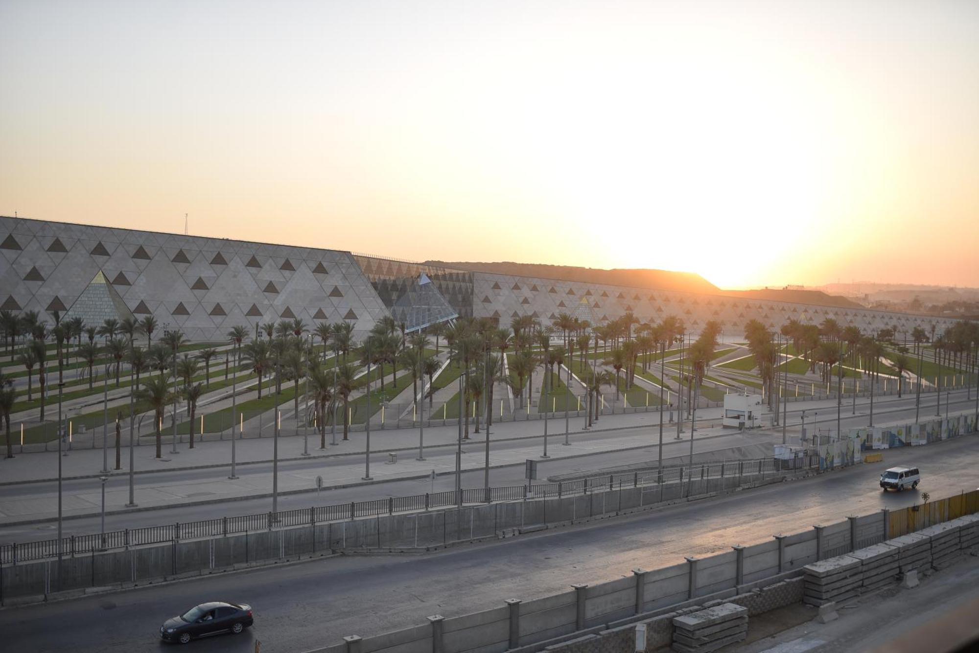 Royal Great Pyramid Inn Kafr Ghatati المظهر الخارجي الصورة